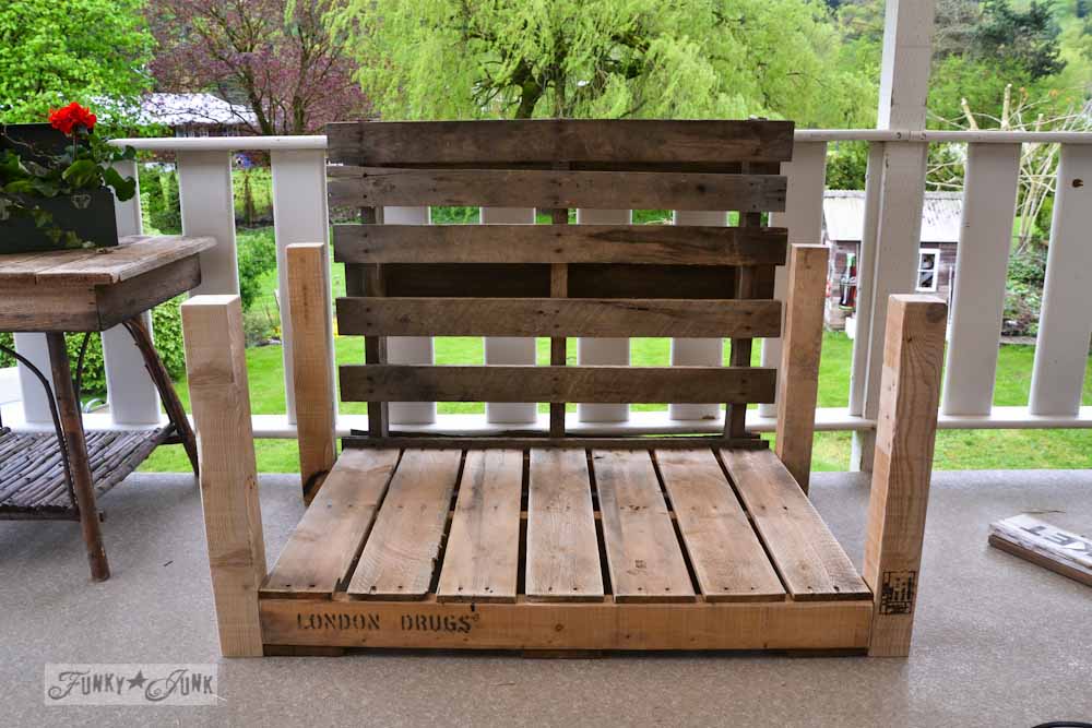 Build An Easy And Comfy Pallet Wood Chair In 2 Hours Funky Junk Interiors