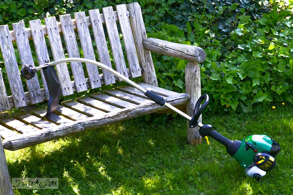 Tools for women - why I love this FeatherLite WeedEater weed trimmer!