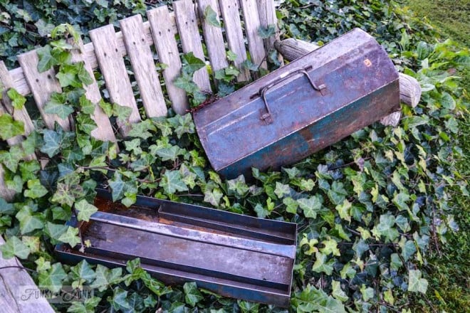 Say oh my to Art... Oh No! Aqua tool boxes on ivy covered bench via https://www.funkyjunkinteriors.net/