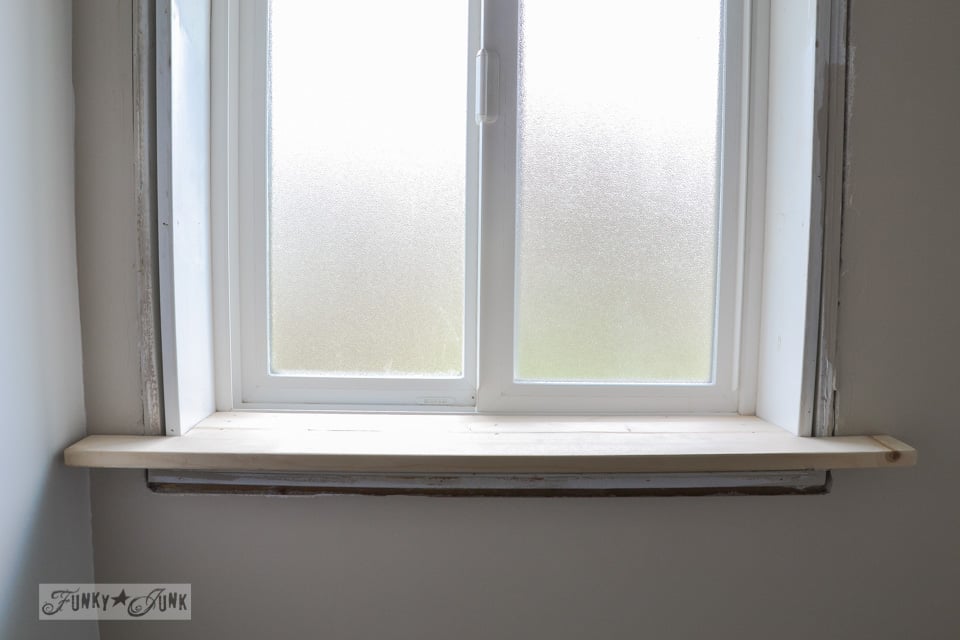 How To Make A Farmhouse Window With Moulding