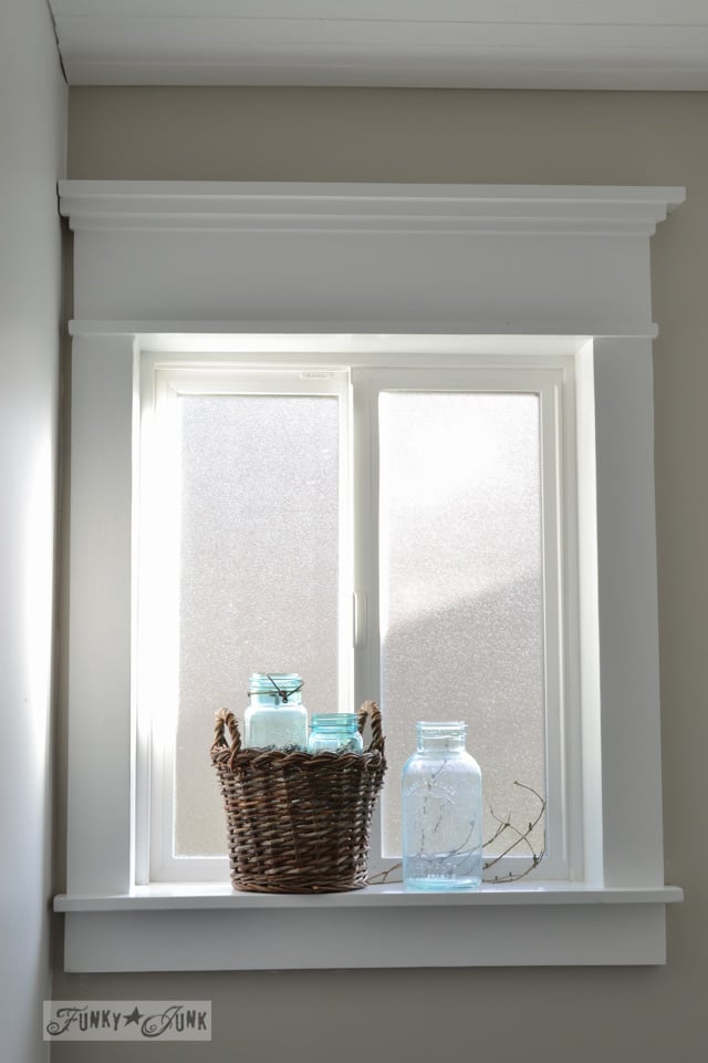 How To Make A Farmhouse Window With Moulding