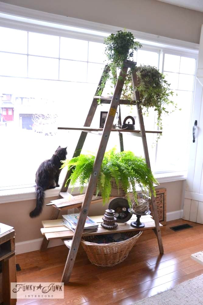 Repurposed ladders - 80 PLUS ways to decorate with a 