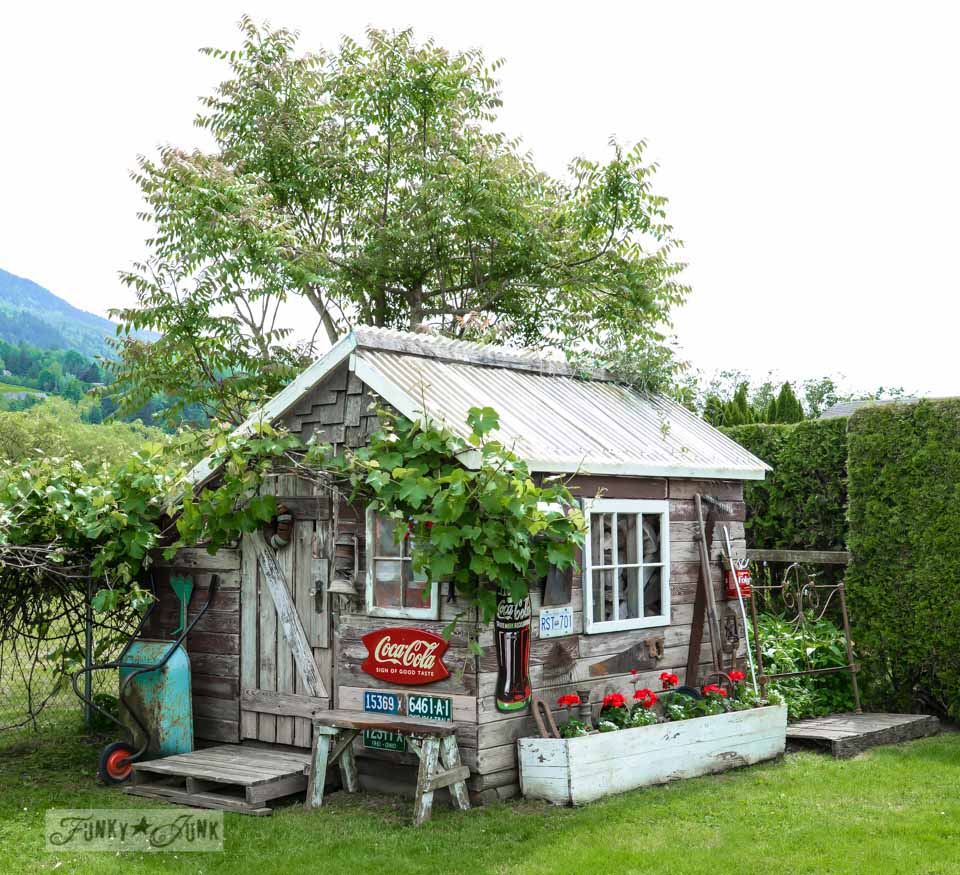 How To Edge Flowerbeds Like A Pro Via Funky Junk InteriorsFunky How To Edge Flowerbeds Like A Pro Via Funky Junk InteriorsFunky
