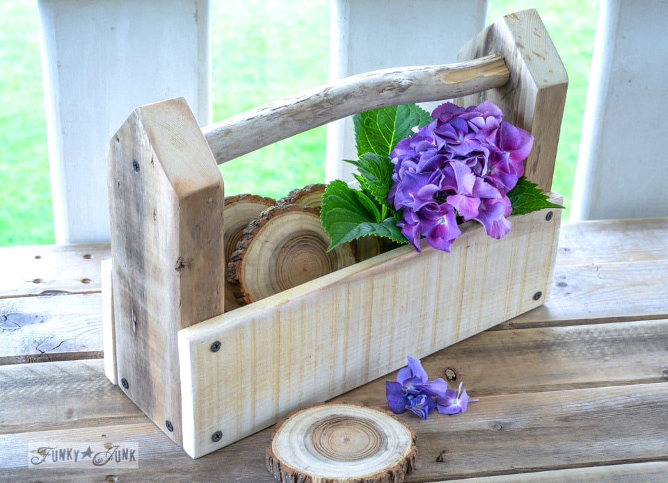 Food Storage Friday #26: Making Mason Jar Shelves out of Pallets