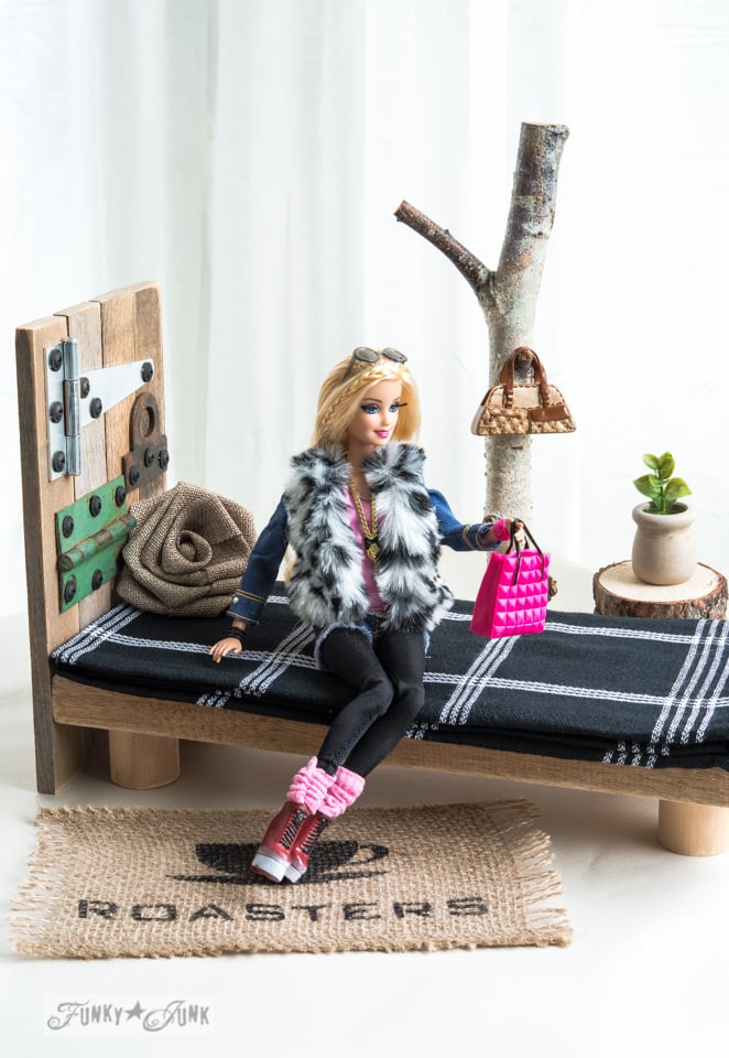 Small-Scale Charm: DIY Dollhouse Ideas for Your Front Porch