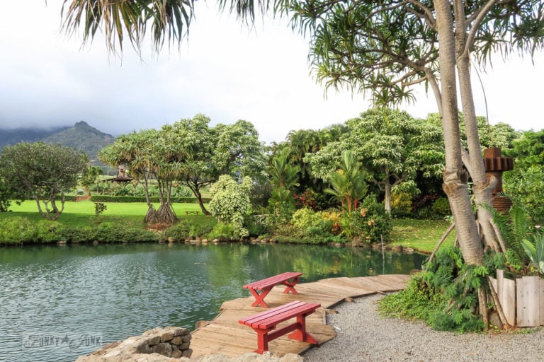 The Mill House in Maui. A dream restaurant for junkers, plus.Funky Junk