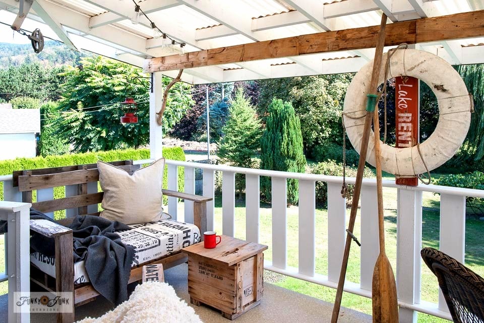 patio with pallet lounger-001 - Funky Junk InteriorsFunky ... patio with pallet lo