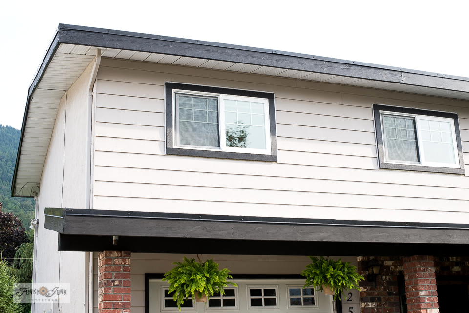 split rail fence garden-007 - Funky Junk InteriorsFunky Junk Interiors