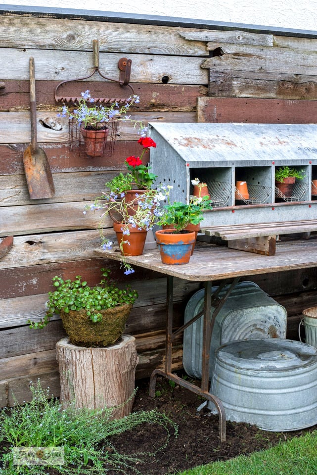Potting table discount with roof