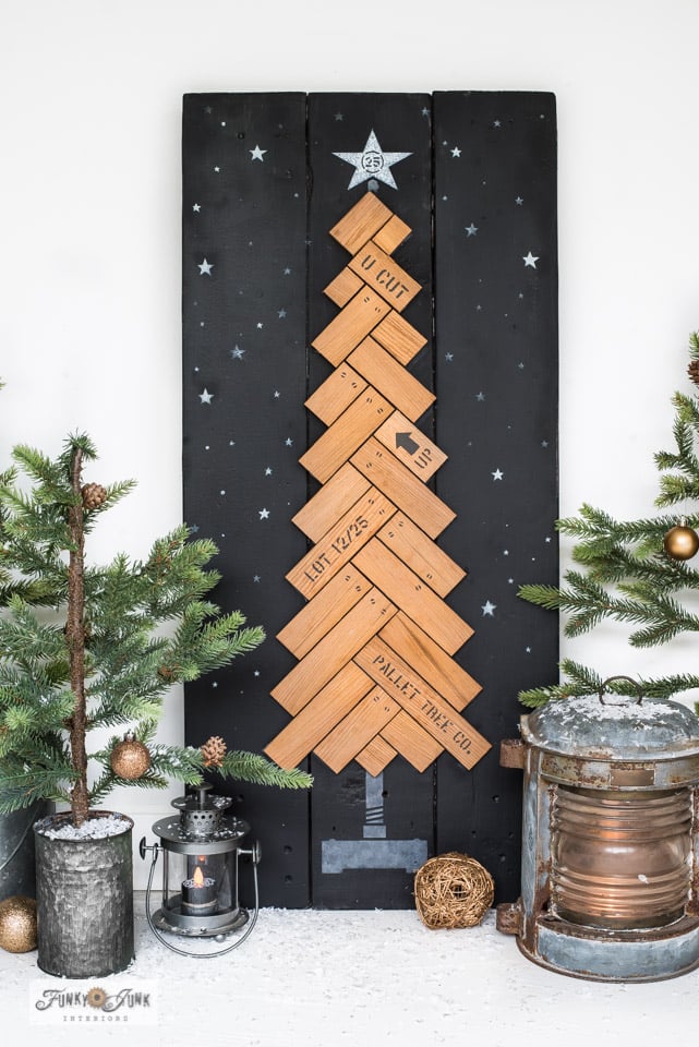 21 Creative Pallet Christmas Tree Ideas - Wooden Pallet and DIY Trees