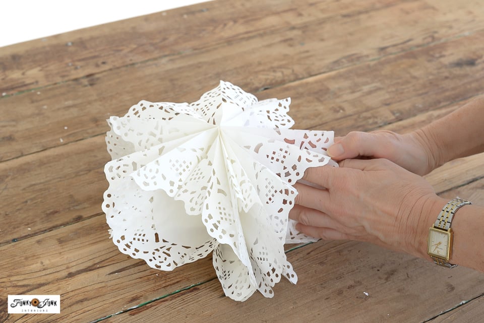 make paper snowflakes from doilies