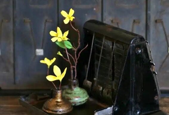 vintage doorknob decor