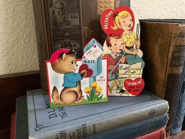 stand up valentine's day cards by Lisa S - featured on New Upcycle Ideas 816