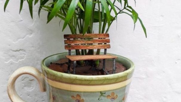 mini park bench plant accent