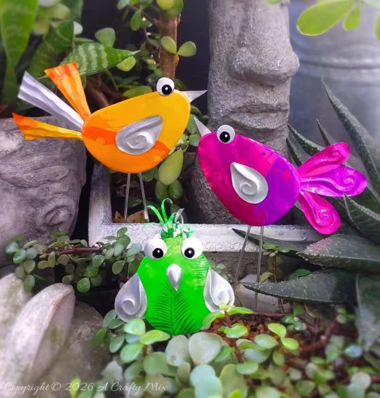 Recycled soda can birds by A Crafty Mix featured on New Upcycle Ideas 841