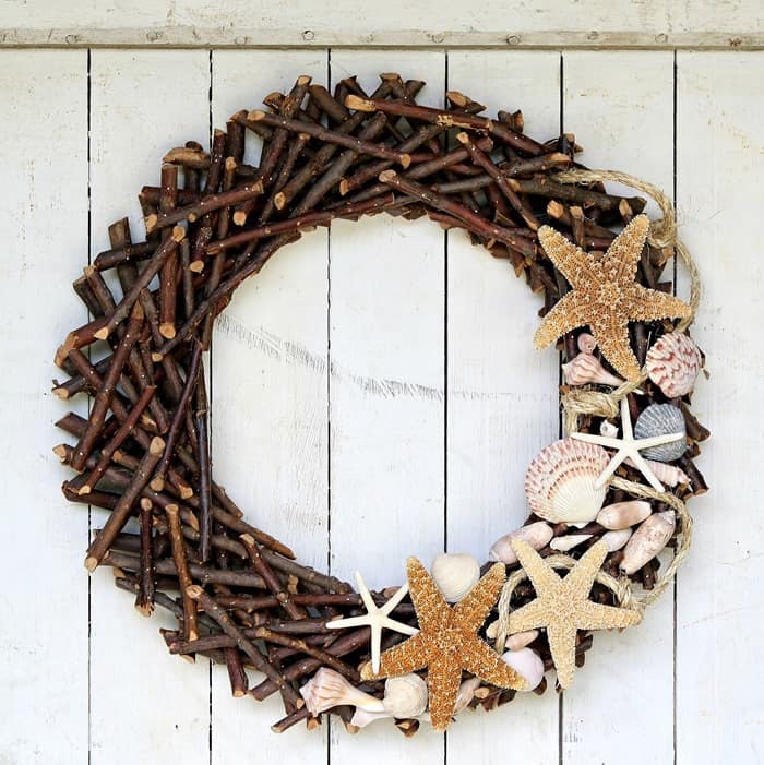 Seashell wreath by Petticoat Junktion featured on New Upcycle Ideas 838