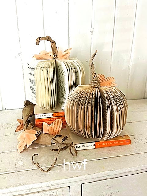 Book page pumpkins by Homeward Found Decor featured on New Upcycle Ideas 853