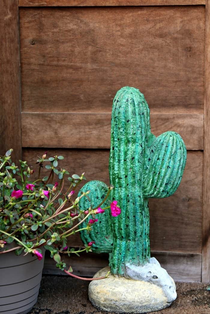 How to repaint outdoor garden statues by Petticoat Junktion featured on New Upcycle Ideas 850