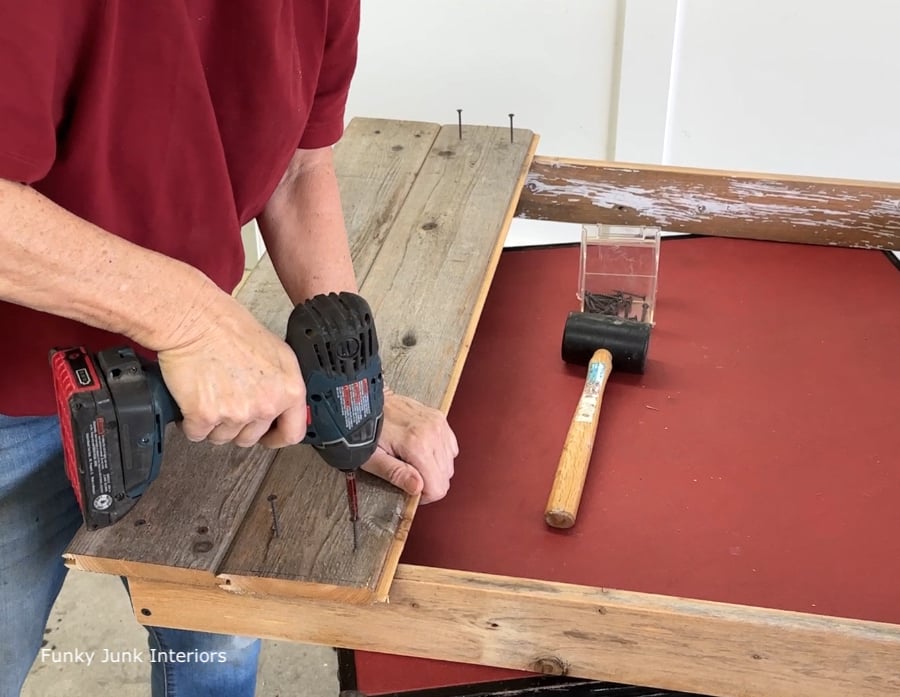 assembling removable wood table top for card table