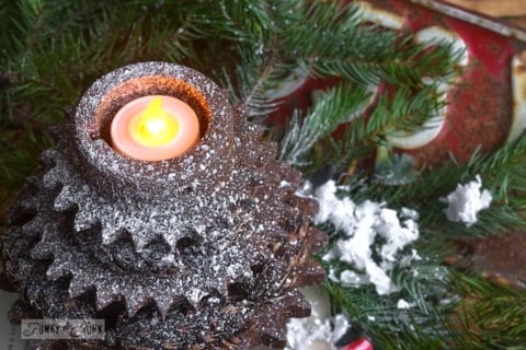 Faux snow covered rusty gear Christmas tree / Rusty gear Christmas tree tea lights