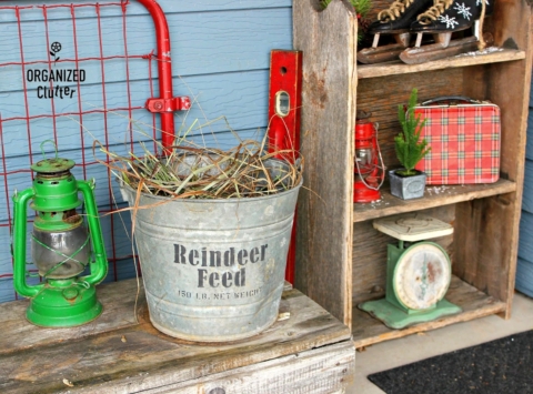 Reindeer feed Christmas bucket