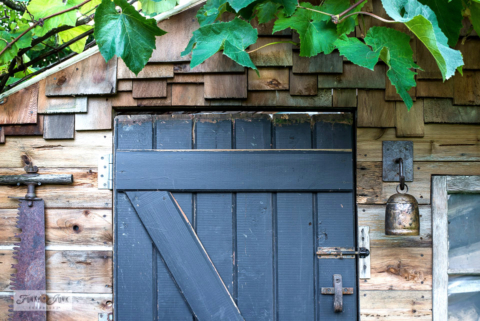 shed barn door rusty junk hardware
