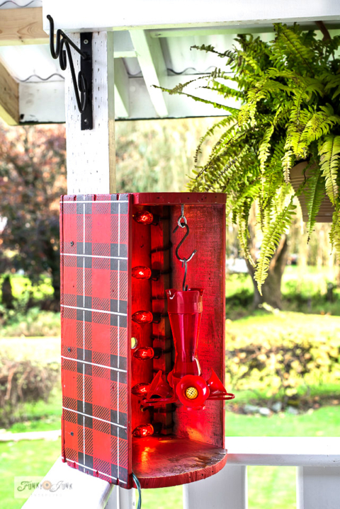 Buffalo Checked humming bird feeder heater crate