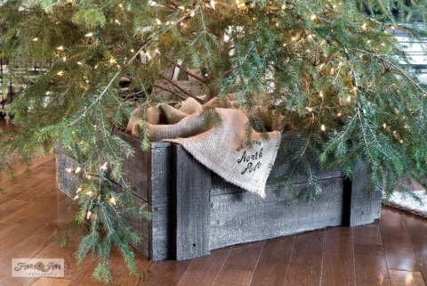 Natural Christmas tree in Christmas livingroom home tour-001