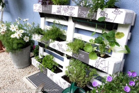 pallet garden planter