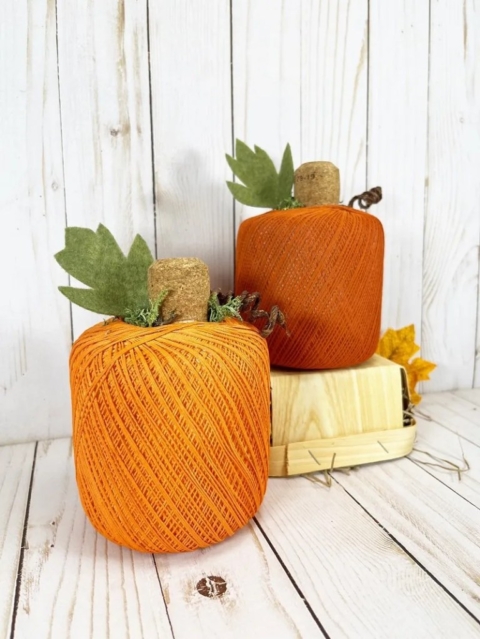 Upcycled-Crochet-Thread-Ball-Pumpkins-DIY-Vertical-Creatively-Beth