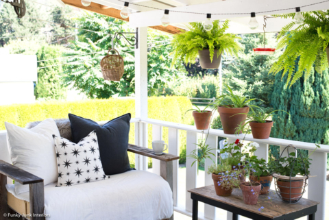pallet sofa on the patio