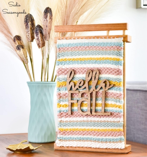 hello-fall-sign-on-a-diy-loom