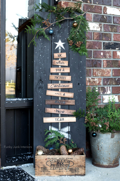 DIY Pallet Christmas Tree sign with stencils and wood