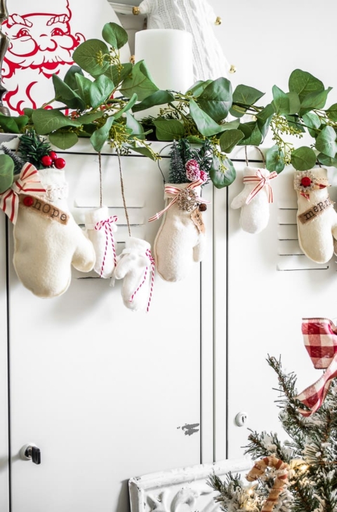 embellished felt mitten ornaments