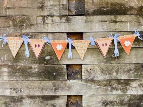 DIY Thanksgiving pie banner Creatively Beth