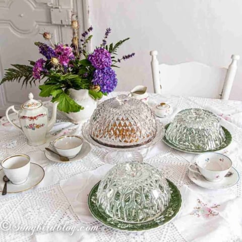 repurpose-crystal-bowls-cake-domes